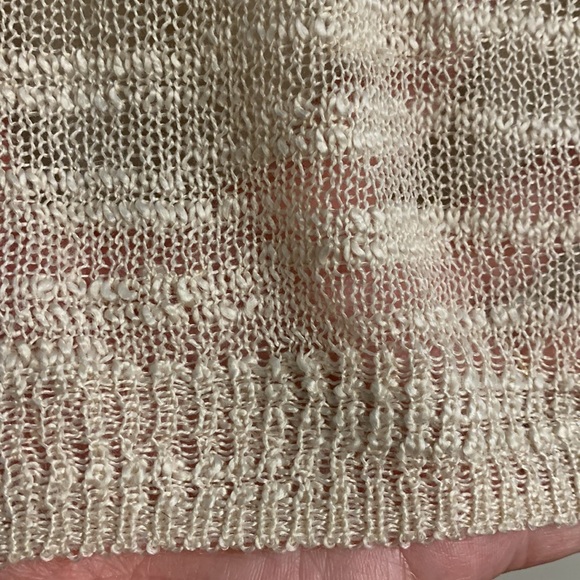 Woman’s Sweater - Picture 8 of 8